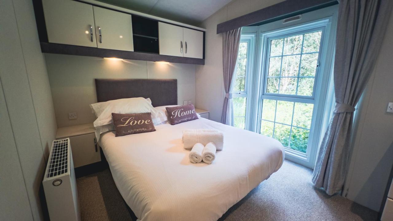 מורפת' Angie'S Haven, Superb 2 Bedroom Lodge With Hot Tub - Sleeps 6 - Felmoor Park מראה חיצוני תמונה