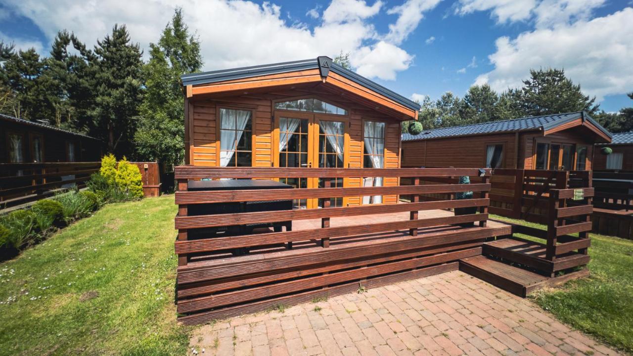 מורפת' Angie'S Haven, Superb 2 Bedroom Lodge With Hot Tub - Sleeps 6 - Felmoor Park מראה חיצוני תמונה